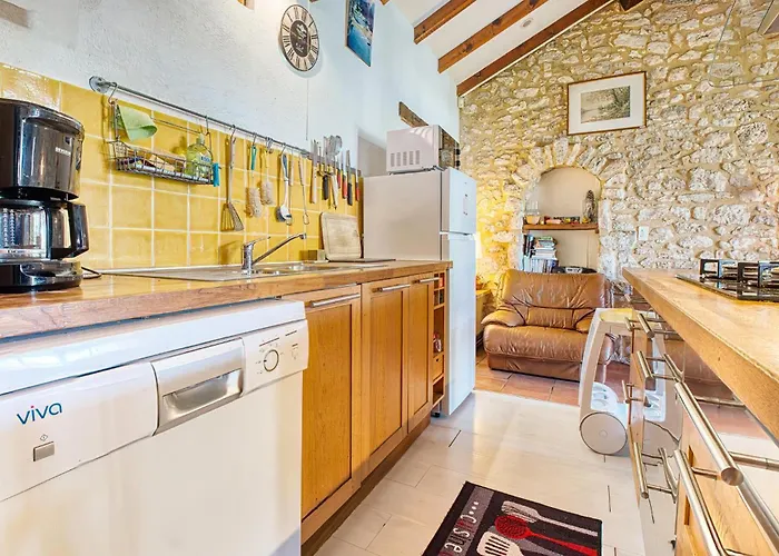 Awesome In Semesterbostad